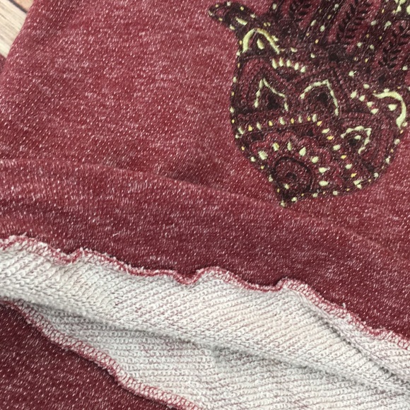 Hamsa hand long sleeve top - Picture 4 of 6